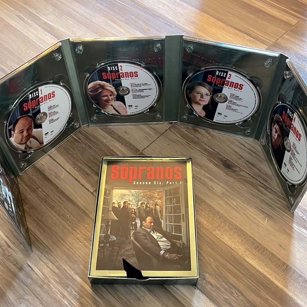 The Sopranos Season Six, Part 1 (4 Disc) DVD Boxset - Picture 4 of 5